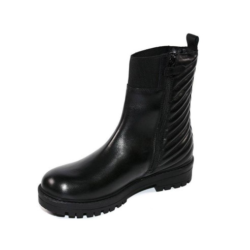 Annaba Gioseppo Botín Botín de piel con elástico lateral. Planta de piel con acolchado de látex y forro de poliéster reciclado. 