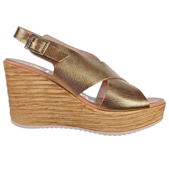 3672 Oh! My Sandals Sandalia Sandalia en piel con tiras cruzadas. Cierre con hebilla regulable. Plantilla confort y piso de poli