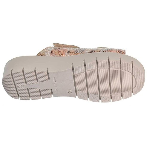 400 Duendy Zueco 400 DUENDY. Sandalia tipo Zueco de piel , forrado interior en piel y plantilla de piel confort. Cierre con velc