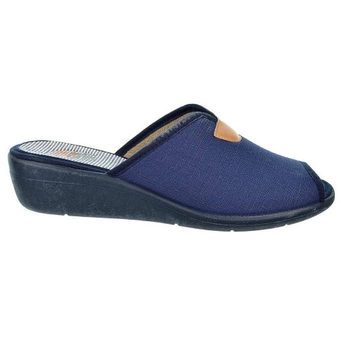 10197 Cmconfort Zapatilla 10197 CMCONFORT. Zapatilla textil destalonada con puntera abierta, plantilla textil acolchada para un 