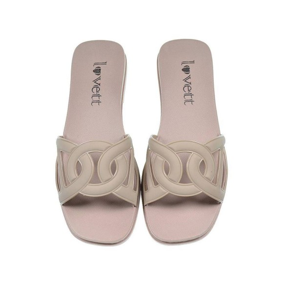 K22039 Kelara Zueco Sandalia tipo zuezo, fabricada en goma con suela antideslizante. Un original diseño para disfrutar los días 