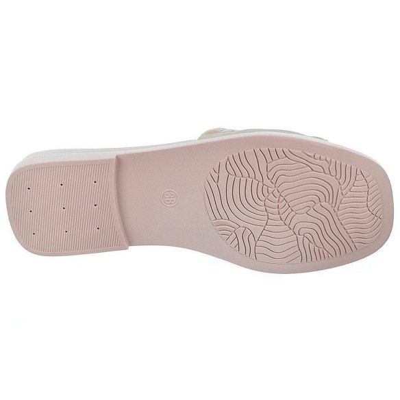 K22039 Kelara Zueco Sandalia tipo zuezo, fabricada en goma con suela antideslizante. Un original diseño para disfrutar los días 