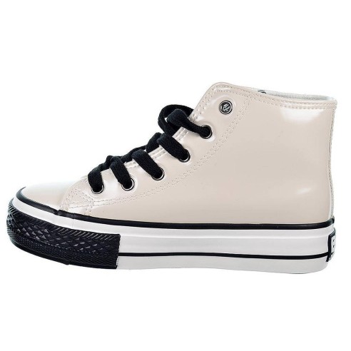 53301 B&W Zapatilla Bota Zapatilla con caña alta en charol y forro textil. Cierre con cremallera en lateral interior y cordones 