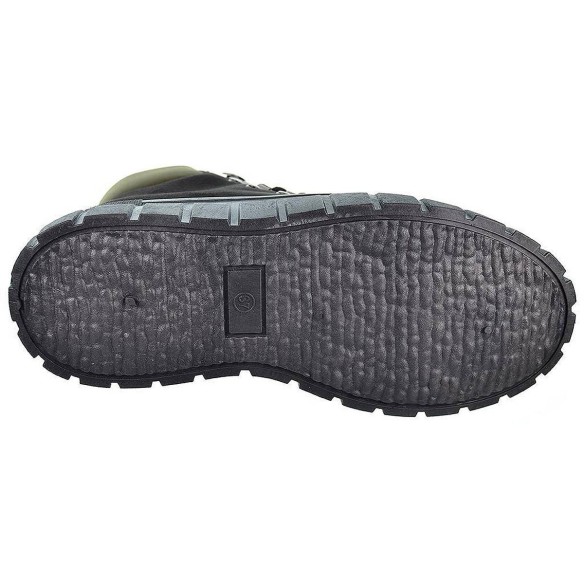 22207 Isteria Botín Botín en antelina y forrado interior textil. Cierre en cordones ajustables. Piso con plataforma de goma anti