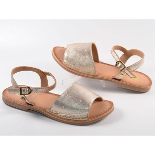 58974 Gioseppo Sandalia Sandalia de piel metalizada, pala adornada con un grabado de estrellas, pulsera con hebilla ajustable. P 2