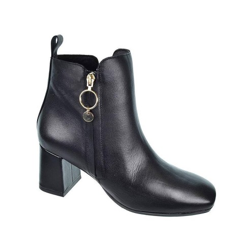 Dami4 Desireé Botín piel Botín de piel. Forro en textil y cierre con cremallera exterior. Tacón ancho de altura 6cm. y piso de g