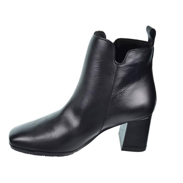 Dami4 Desireé Botín piel Botín de piel. Forro en textil y cierre con cremallera exterior. Tacón ancho de altura 6cm. y piso de g