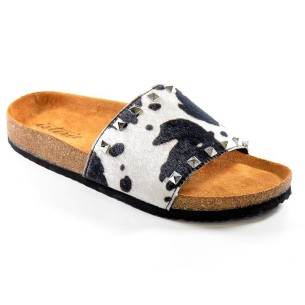 21063 Isteria Zueco Chancla zueco material textil con pala ancha y remaches. Planta bio y piso eva. ideal para un look único. 2