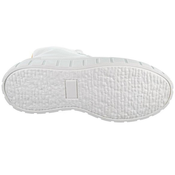 170791 Refresh Zapatilla tipo Botín de lona. Cordones y plantilla textil acolchada. Piso y puntera de goma antideslizante.