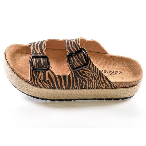 21052 Isteria Zueco 21052 Isteria. Chancla Zueco textil cebra, dos tiras y hebilla. Planta bio y piso plataforma forrado en yute
