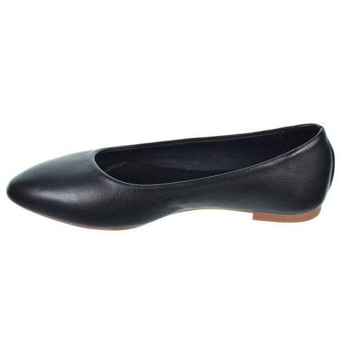 Zapato salón en piel y piso de goma antideslizante, muy ligero y flexible.