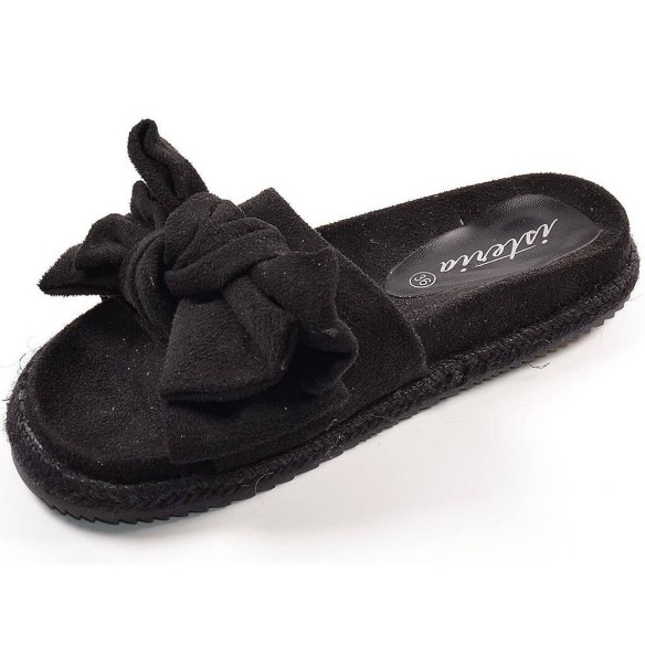 9048 Isteria Zueco Sandalia Zueco antelina, con planta forrada en textil. Piso con yute y suela de goma antideslizante. Un estil