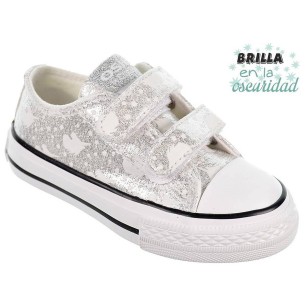 14169 Osito Zapatilla en textil metalizado. Estampado que brillan en la oscuridad. Forro textil. Velcro. Suela antideslizante. 2