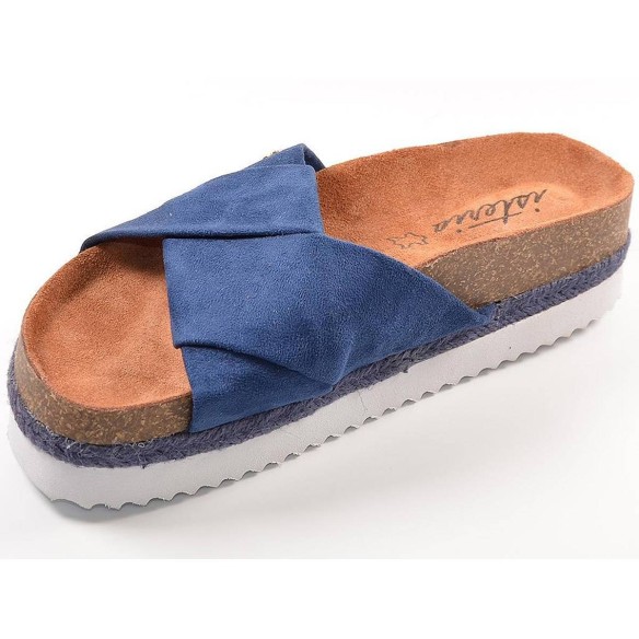 9044 Isteria Zueco Sandalia Zueco antelina con planta bío en piel y suela con plataforma de eva termo conformada. En animal prin