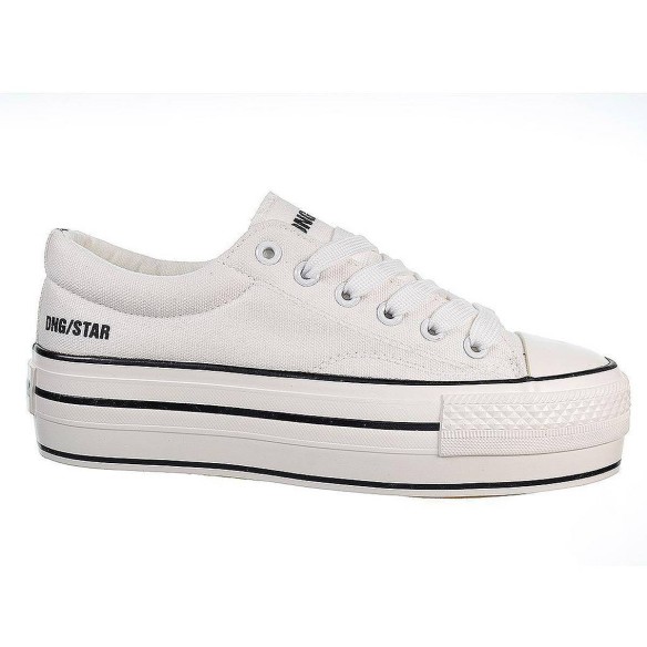 21453 DNG Zapatilla de lona. Forro textil. Cierre en cordones. Piso con plataforma y puntera de goma antideslizante. Bambas