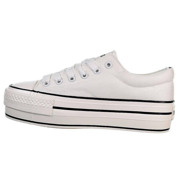 21453 DNG Zapatilla de lona. Forro textil. Cierre en cordones. Piso con plataforma y puntera de goma antideslizante. Bambas