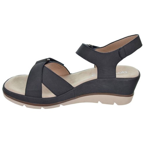 23533 Amarpies Sandalia sintético. Velcro en empeine y pulsera lateral. Planta confort. Plataforma de 5´5cm. con suela de caucho