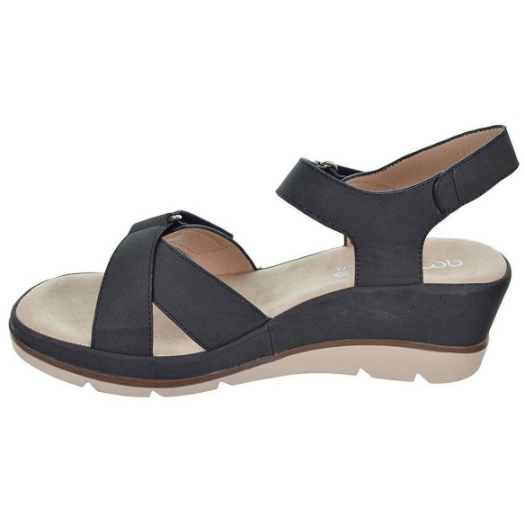 23533 Amarpies Sandalia sintético. Velcro en empeine y pulsera lateral. Planta confort. Plataforma de 5´5cm. con suela de caucho